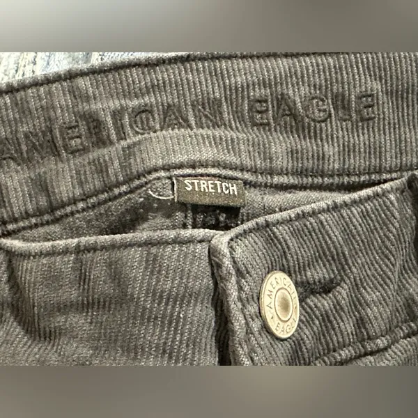AMERICAN EAGLE High rise Flare corduroy jeans size 2 dark gray - Image 9