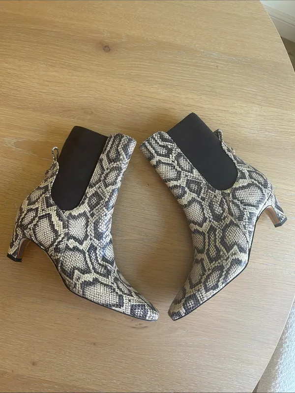 Sam Edelman Lani Chelsea Bootie Slip kitten heel snakeskin 7.5, NWT no box - Image 4