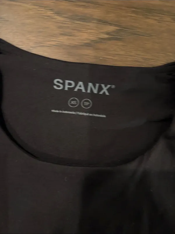 New With Tags Spanx Smooth Jersey Short Sleeve Crew Bodysuit Sz XS - Image 2
