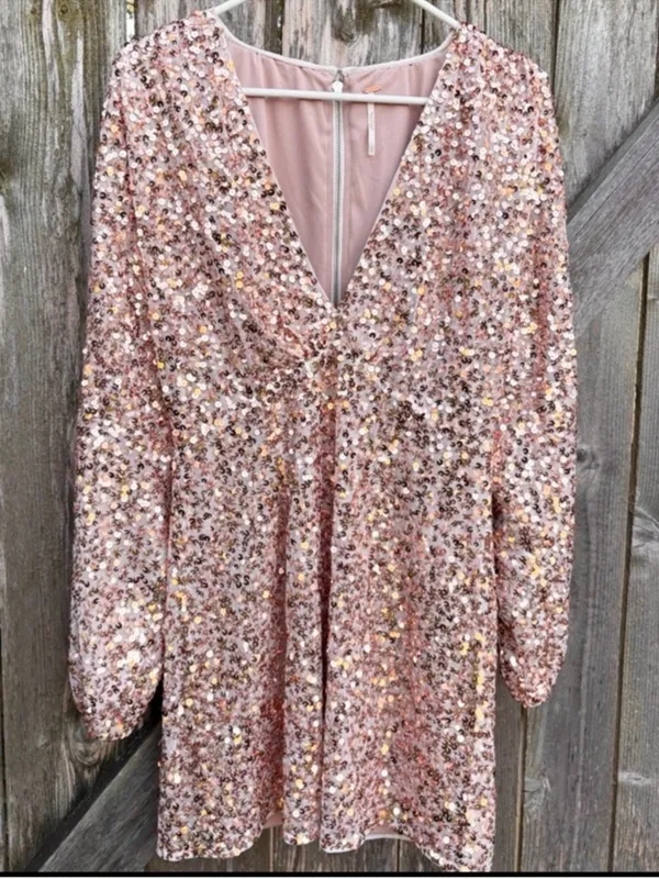 EUC Free People Dance All Night Sequined V Neck Puff SIv. Dress Rose Gold Small - Image 2