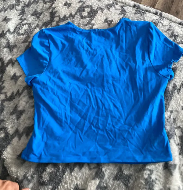 T - Image 2