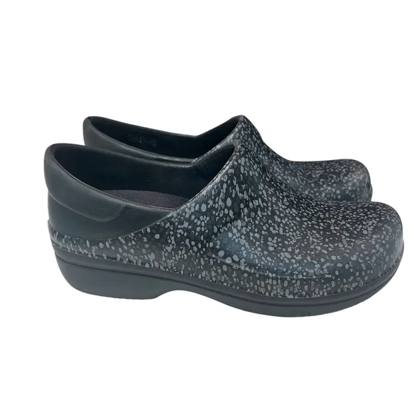 Crocs Women's Neria Pro II Graphic Clogs Black Speckled Size 7 - Image 3