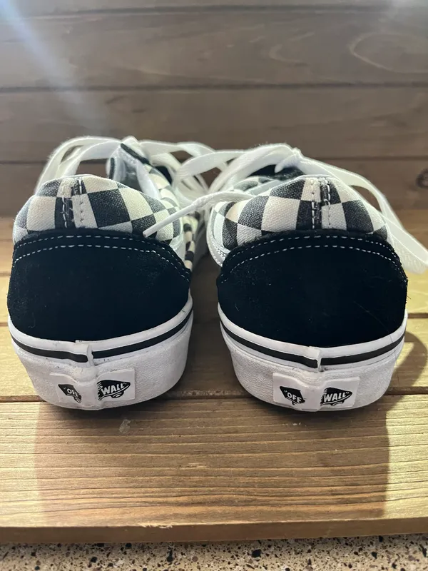 checkered low black and white women and men. Women size 7 - Image 5