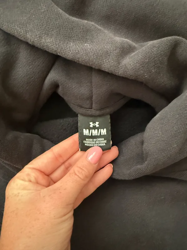 Under Armour Oversized black sweatshirt - Image 2