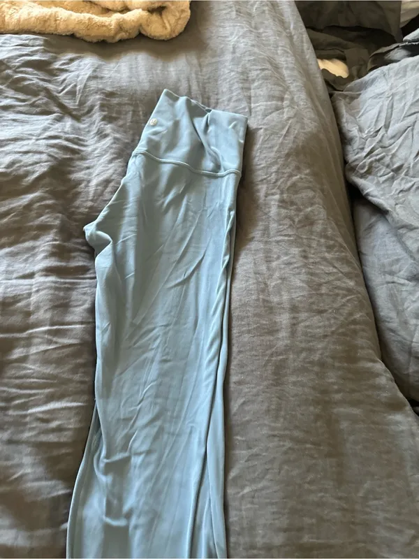 LuLuLemon Light Blue High-Waist Leggings 25” Align - Image 2