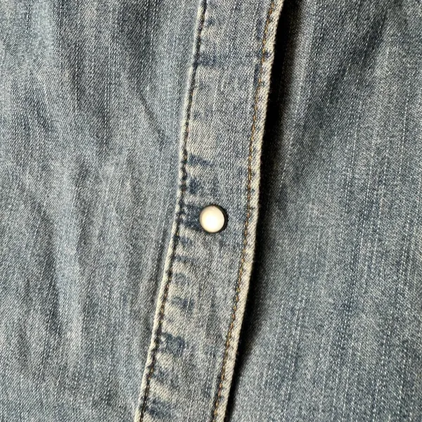 Universal Threads Western Denim Pearl Button Jean Shirt Size XS - Image 3