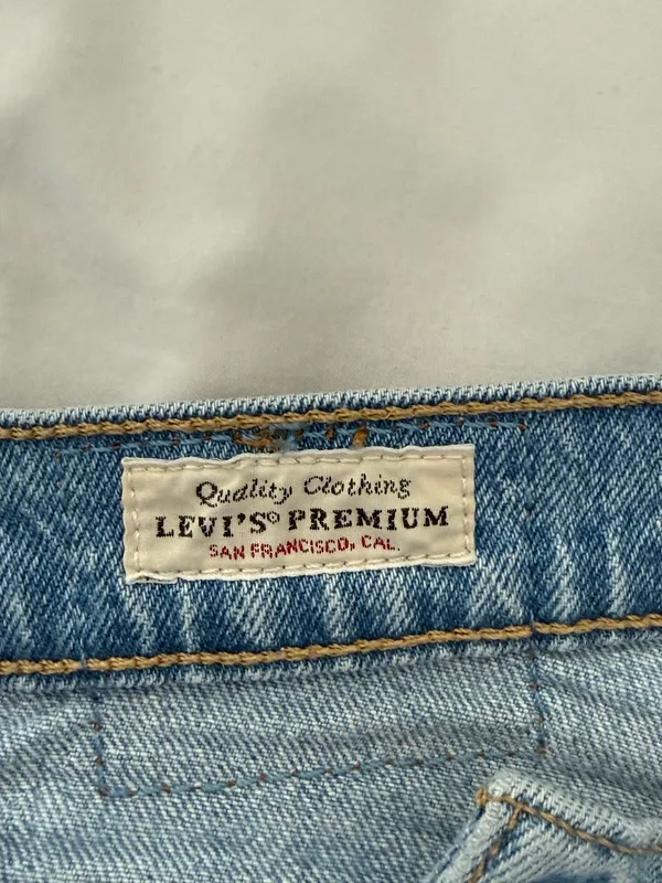 Levi’s 501 Skinny Jeans Women’s - Image 6