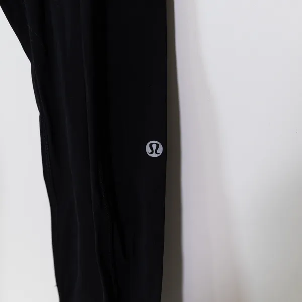 Lululemon Women's Fast & Free High Waisted 7/8 Athletic work Out Tight Black 10 - Image 2