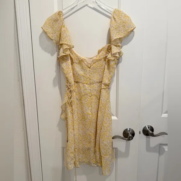 HELLO MOLLY Taking Over This Scene Ruffle Trim Waist-Tie‎ Dress Yellow Floral L - Image 7