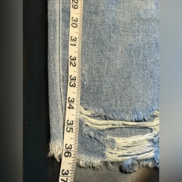Pink Lily High Rise Distressed 5 Button Light Blue Jeans size 9 - Image 13