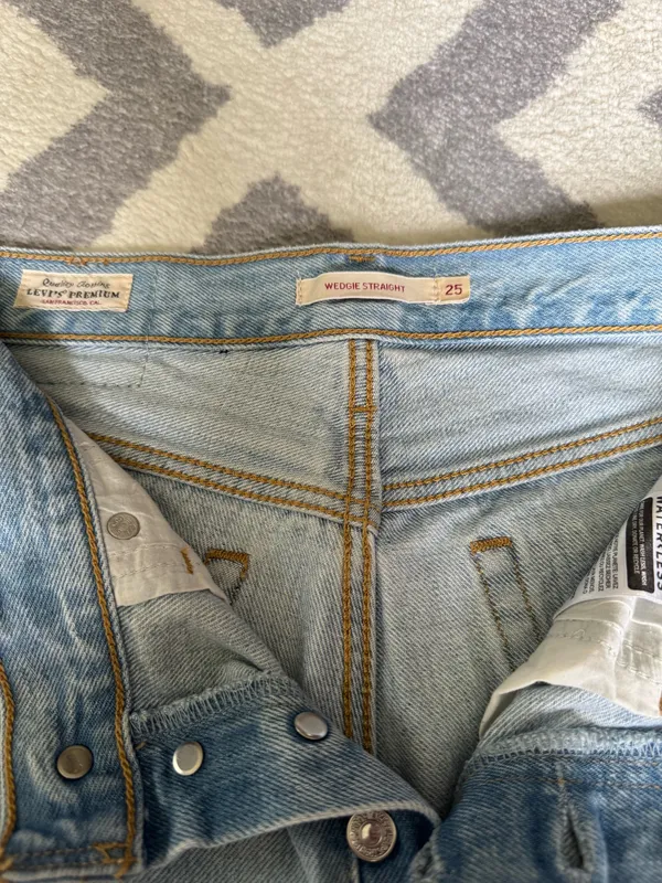Levi’s Jeans Straight Wedgie - Image 2