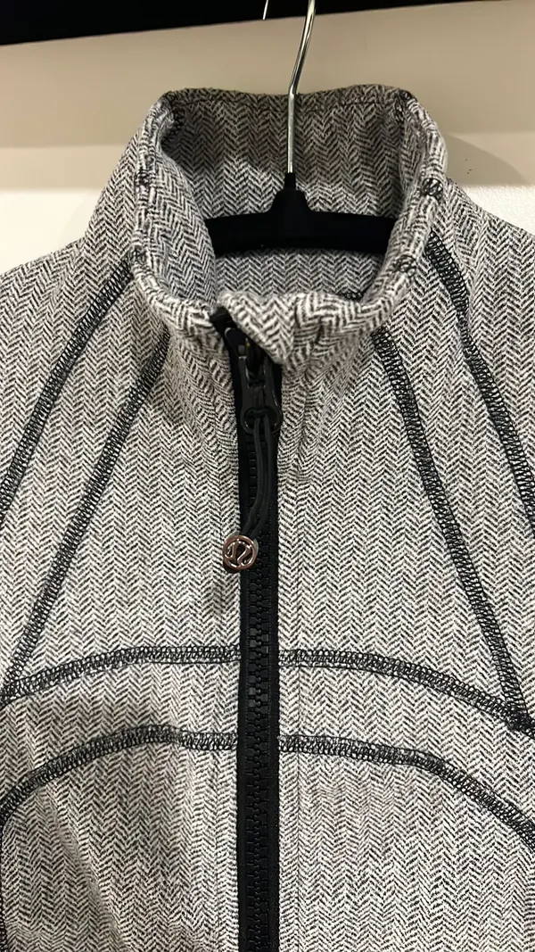 Lululemon Zip-Up Jacket - Image 3