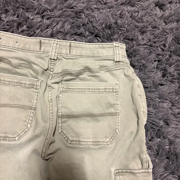 Hollister high-rise Olive Utility cropped green hiking y2k pockets Pants size 30 - Image 9