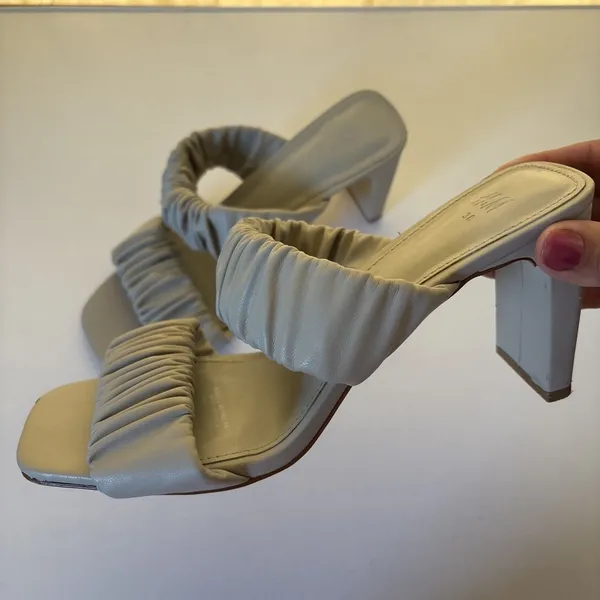 H&M Ruched Cream Block Heel Mules Women’s US 7.5 EU 38 Square Toe Slip On - Image 4