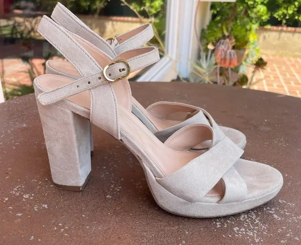 cox leather/ suede cream heels Size 9 - Image 3