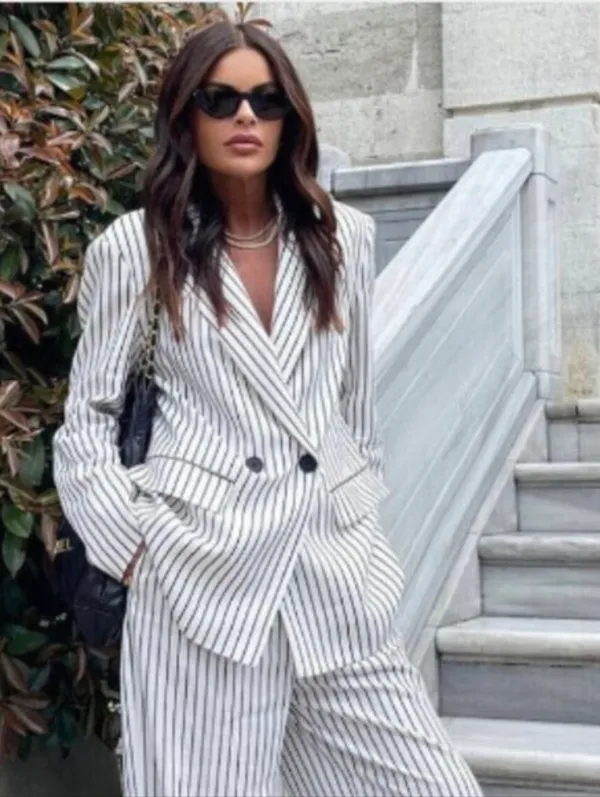 Zara Oversised White Blazer with Black Pinstripes Size XS - Image 2