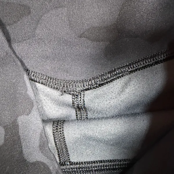 Lululemon 6 Align High Rise Pant Pockets 25" Heritage 365 Camo Deep Coal Multi - Image 5
