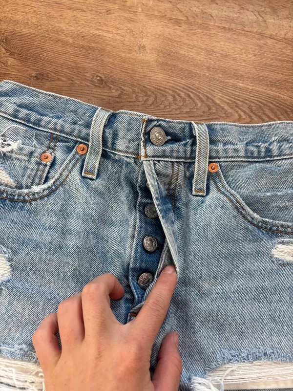 Levi’s 501 Jean Shorts Button Fly - Image 3