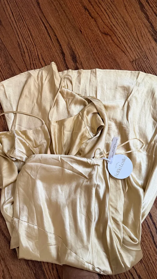 Selfie Leslie Dress - Image 3