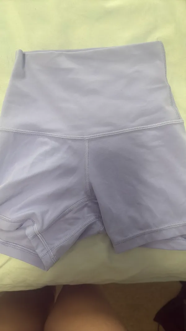 Lululemon Shorts Align 4" - Image 2