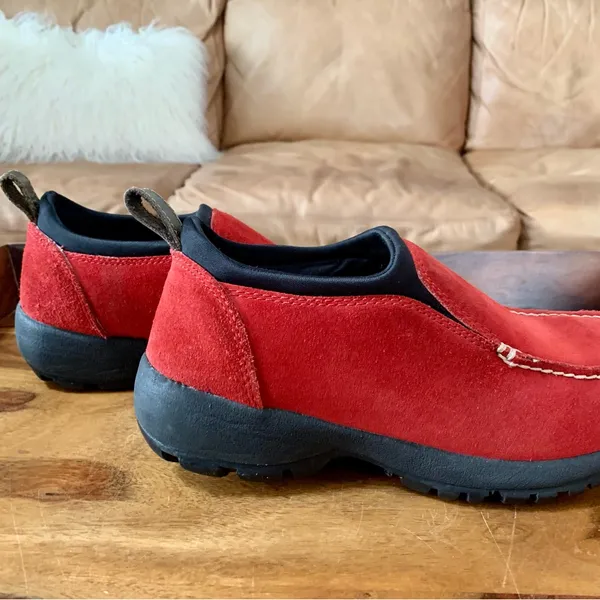 LAND’S END Red Suede Slip On Shoes - Image 3