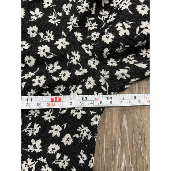 Free People Black White Floral Puff Sleeve Crop Top Womens Small Cottagecore - Image 4