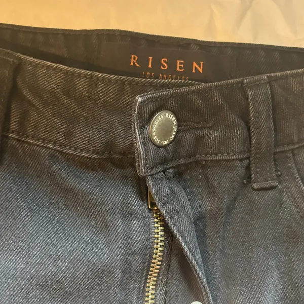 Risen Black High Rise Cropped Distressed Jeans - size 28 - Image 5