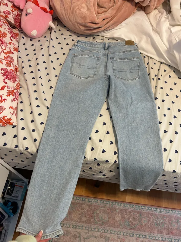 American Eagle Jeans - Image 3