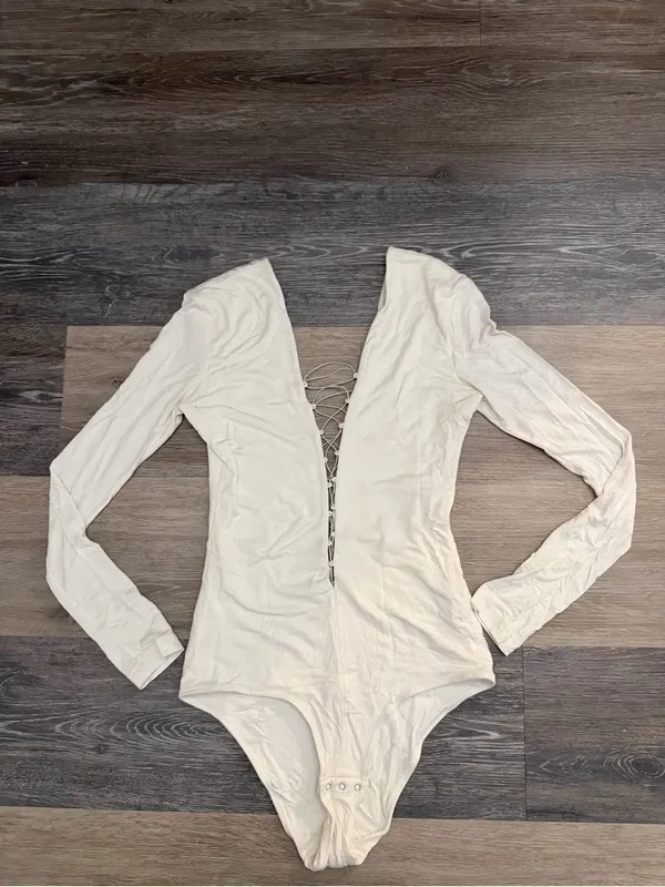 T by Alexander Wang White Long-Sleeve Lace-Up Plunge Bodysuit - Image 4