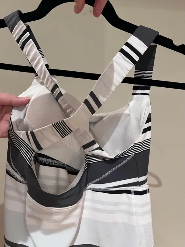 Lululemon Gray White Striped Tank Top Size 6 - Image 5
