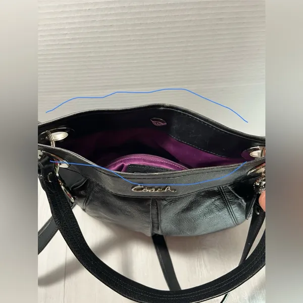 Coach Ashley Elegant Black Leather Shoulder Bag - Image 9