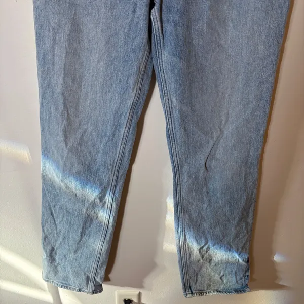 Abercrombie & Fitch '90s Straight Ultra High Rise‎ Jeans Size 29R Light Wash - Image 3