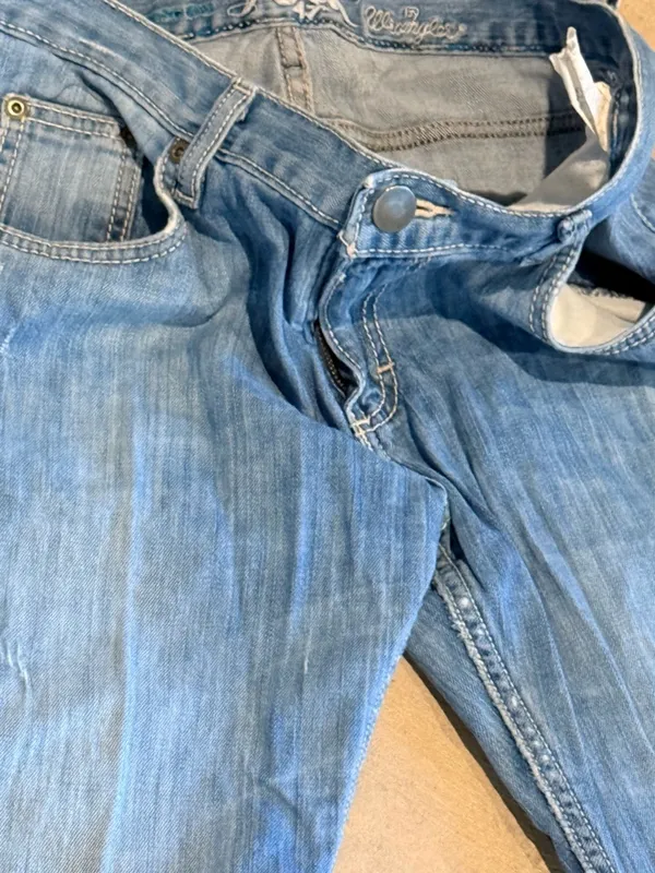 Wrangler Light Blue Bootcut Jeans for Women - Image 11
