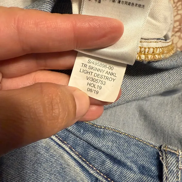 GAP “True Skinny” Distressed jeans. Size 8 has two spots in the front leg - Image 7