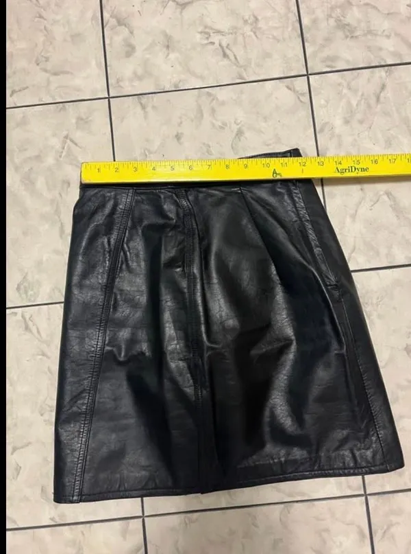 omen’s/Junior Black Leather Skirt 11/12 - Image 4