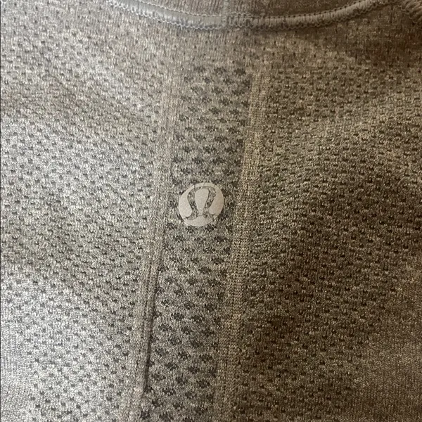 Lululemon Gray Long Sleeve Top - Image 4