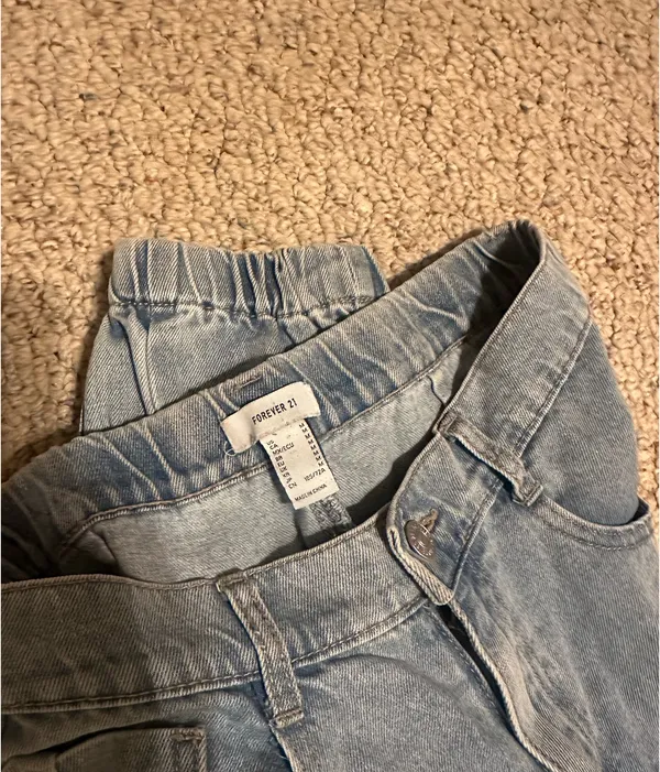 Forever 21 Jogger Jeans - Image 3