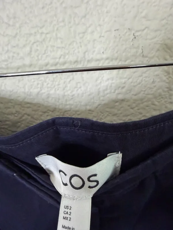 COS Pleated Barrel Leg Chinos in Navy Women’s Size‎ 2 - Image 6
