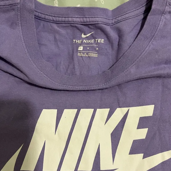 Nike Lavender Short Sleeve Logo Tee Sz M - Image 3