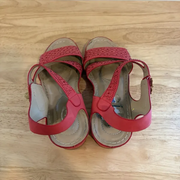 Atalina Red Mid Wedge strap Comfort Sandals Flower Womens Size 9‎ Shoe - Image 6