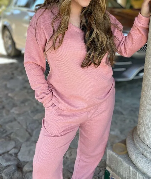 Amazon Woman Knit 2 Piece Long Sleeve Loungewear Jogger Set - Image 2