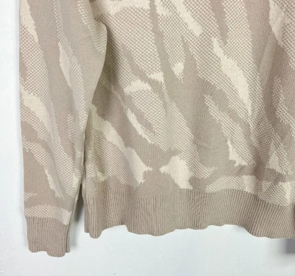 Jacquard Textured Crew Sweater Merino Wool Size Medium M EUC L2377 - Image 3