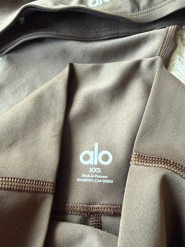 Alo Yoga Set - Image 2