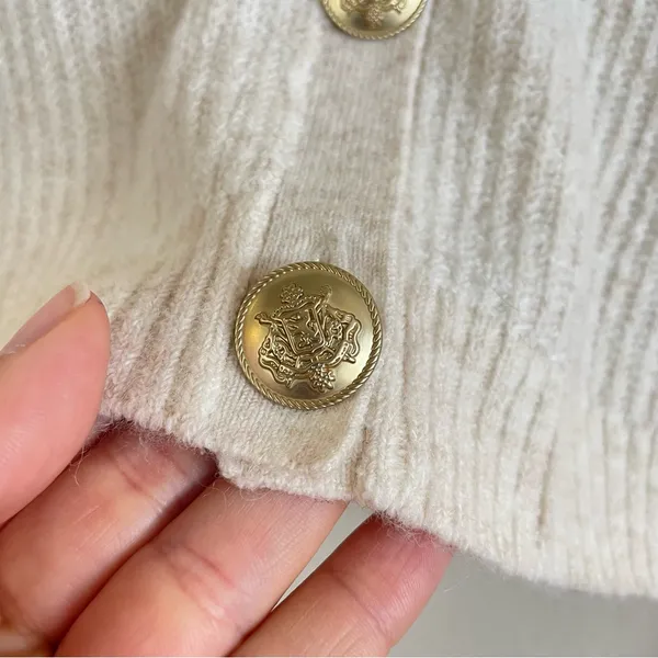 J. Crew Ivory Supersoft Cropped Cable Knit Merino Wool‎ Cardigan Size Medium - Image 5