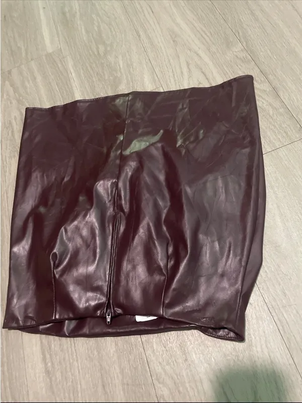 Windsor Faux Leather Ruched Mini Skirt - Wine - Image 3