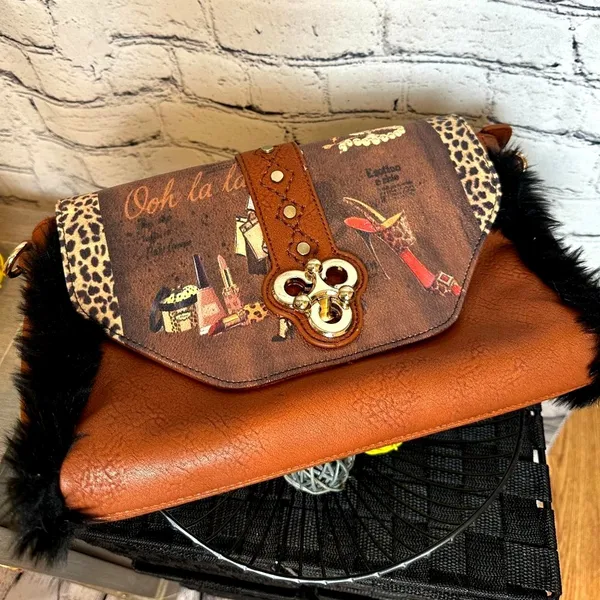 Beautiful Clutch Crossbody Handbag Turn Lock Fur Trim - Image 4