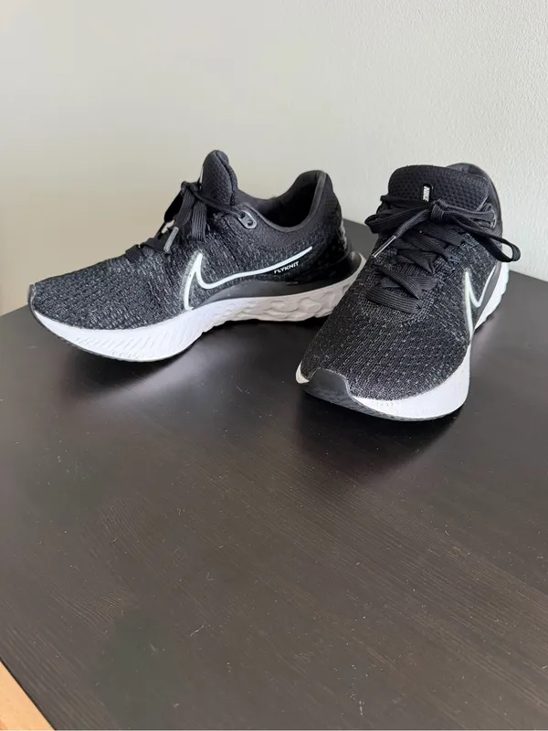 Nike Women’s React Infinity Run Flyknit 3 Black White Size 8.5 - Image 3