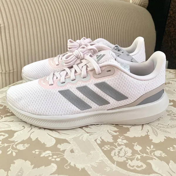 Adidas Women Runfalcon 3 Shoes in Putty Mauve / Wonder Taupe - Image 2
