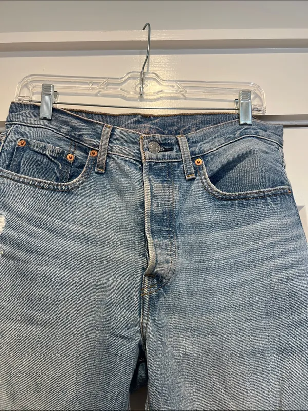 Levi's 501 Distressed Light Blue Straight Leg Women's Jeans size 28/30. - Image 3