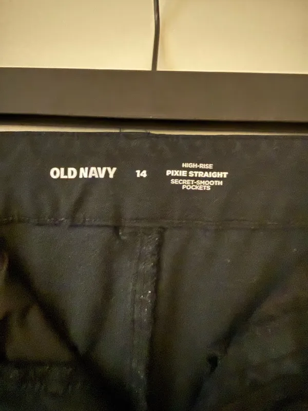 Old Navy Pixie Pants Black Ankle - Image 2